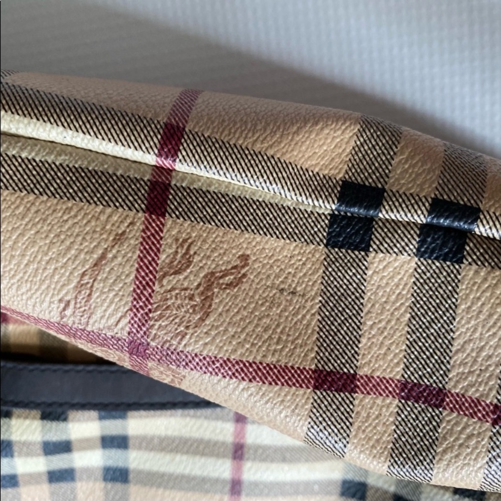 Burberry Haymarket Small Salisbury Tote Chocolate - Picture 9 of 9